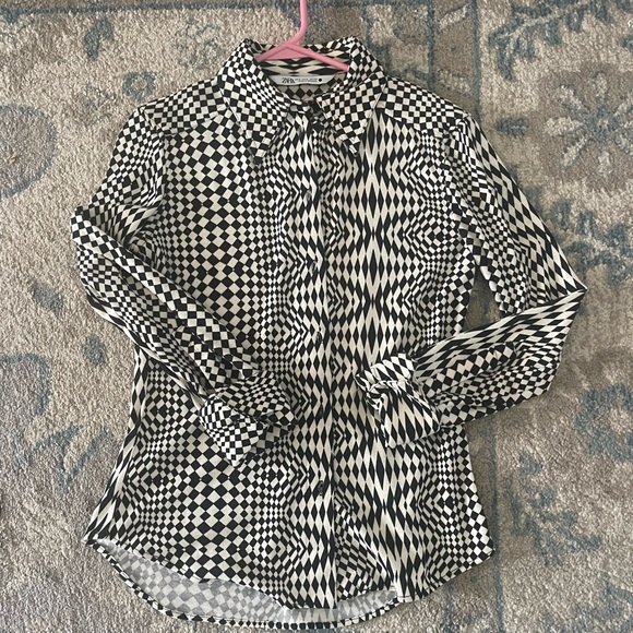 Women’s Zara Knit button up top . Size Small - Picture 3 of 6